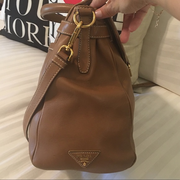 Prada bag - Picture 2 of 15